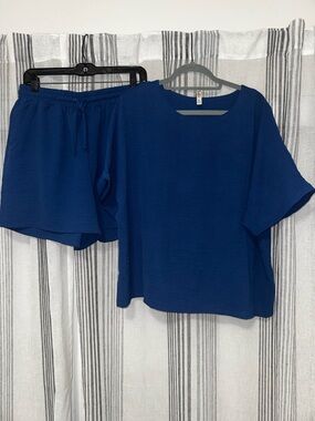 NWOT ZENANA Blue Two-Piece Short Set - Top & Drawstring Shorts
